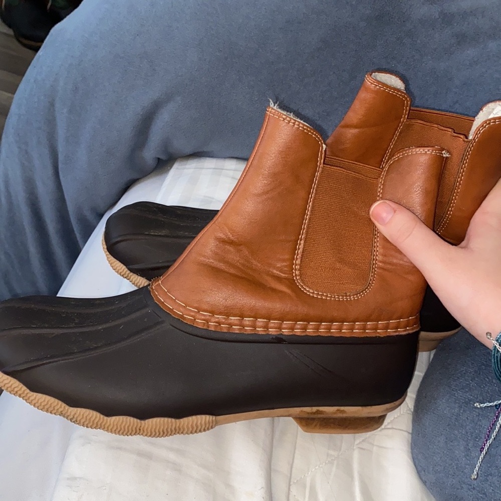 Women’s duck boots